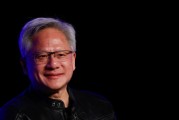 在线排盘英伟达黄仁勋：编程人工智能如今就像训练一个人